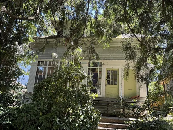 1821 E Howell Street, Seattle, WA 98122