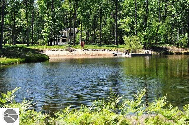 1st image of 5 Frog Pond Dr