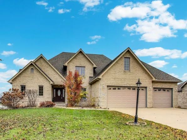 8910 Doubletree Dr, Winfield, IN 46307