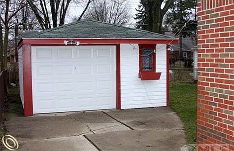 GARAGE