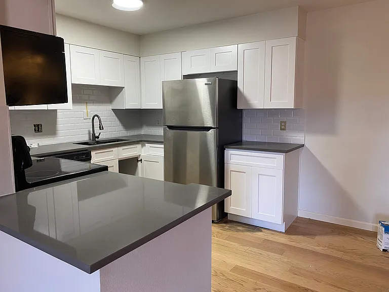 427 Wright St #302 — Photo 6