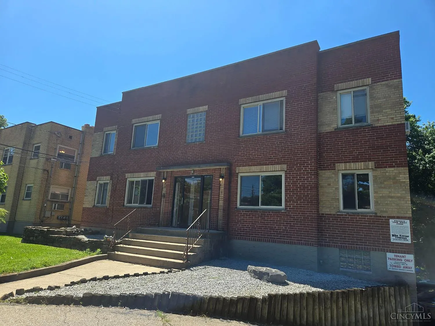 2 bed, 950 sqft, $1,200 — Photo 2