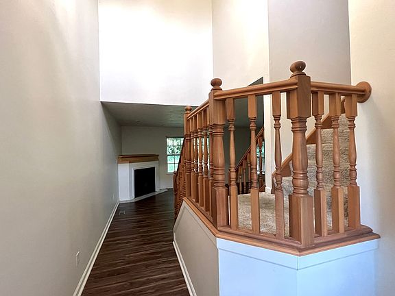 2nd image of 2729-2733 Wyndham Way
