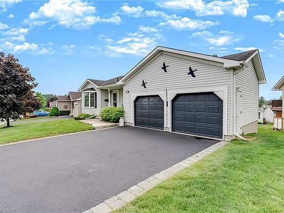 2nd image of 118 Crumlin Ln