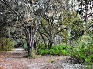 249 Simpson Dr, Interlachen, FL 32148