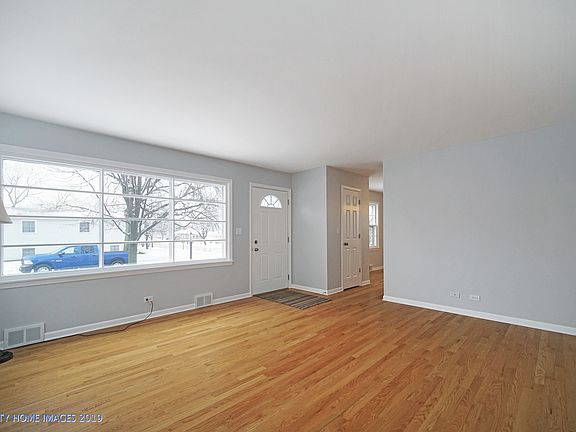 3rd image of 502 N Beverly Ave