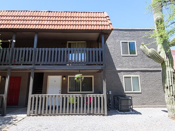 3rd image of 3130 E 4th St APT 11