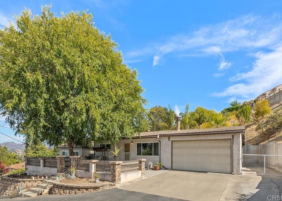 1st image of 9355 Starcrest Dr