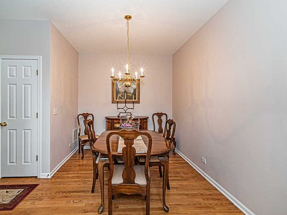 5th image of 6050 Canterbury Ln