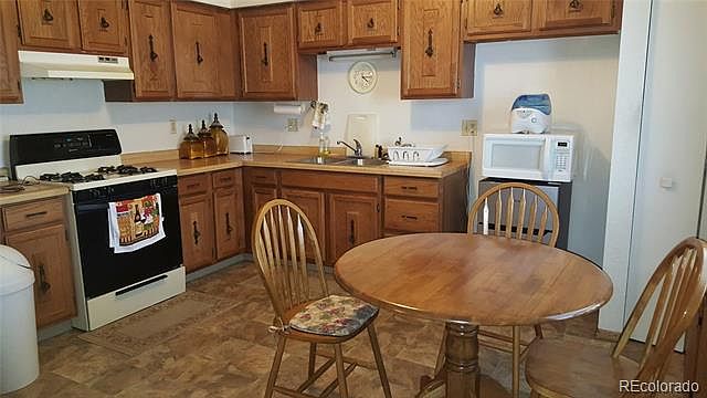 2nd image of 412 Sedillos Rd