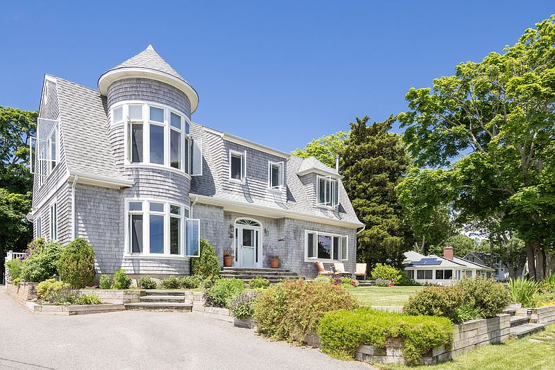 2335 Minnehaha Blvd, Southold, NY 11971 | Out East
