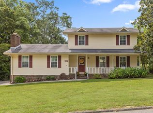 555 Foster Dr, Ringgold, GA 30736