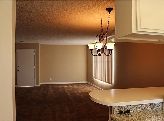 5th image of 925 Centinela Ave APT 9