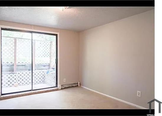 3 bed, 1051 sqft, $1,600 — Photo 4