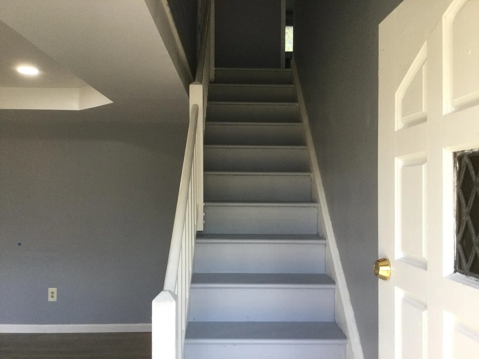 4 bed, 1275 sqft, $2,700 — Photo 3