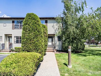 711 Orlando St, Edison, NJ, 08817