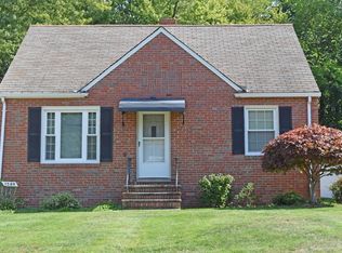 1589 Parker Dr, Mayfield Heights, OH 44124