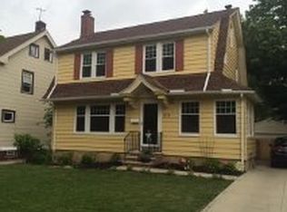 3273 E Overlook Rd, Cleveland Heights, OH 44118