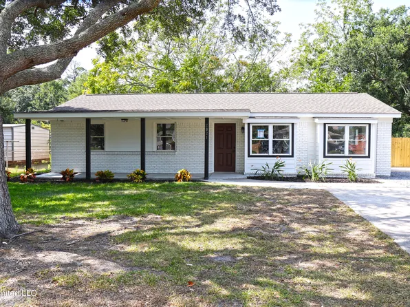 2821 Pleasant St, Pascagoula, MS 39581