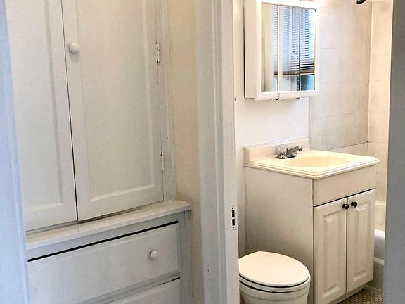 4th image of 4539 N Paulina St #G
