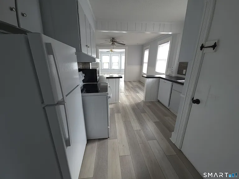 303 Newtown Ave — Photo 3