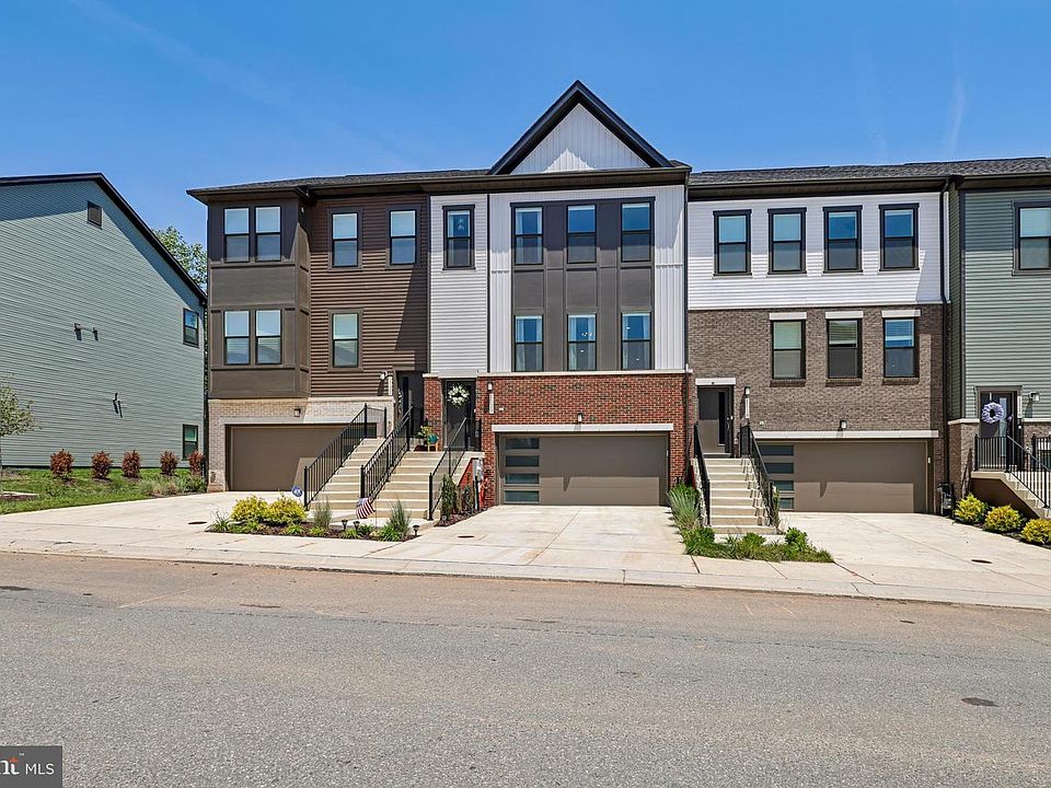 1st image of 1120 Crested Wood Dr