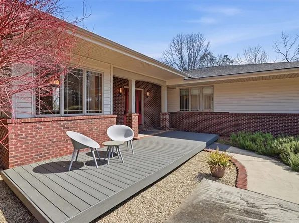 129 Tyler Ln, West Union, SC 29696