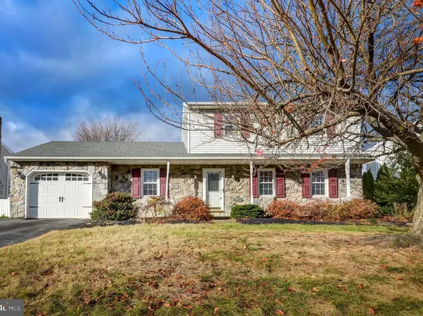 131 Damascus Dr, Blandon, PA 19510