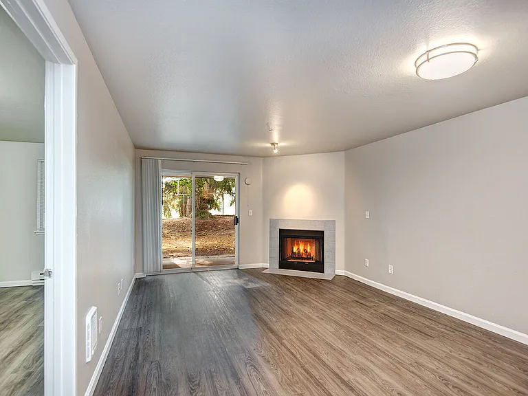CentrePointe Apartments — Photo 5