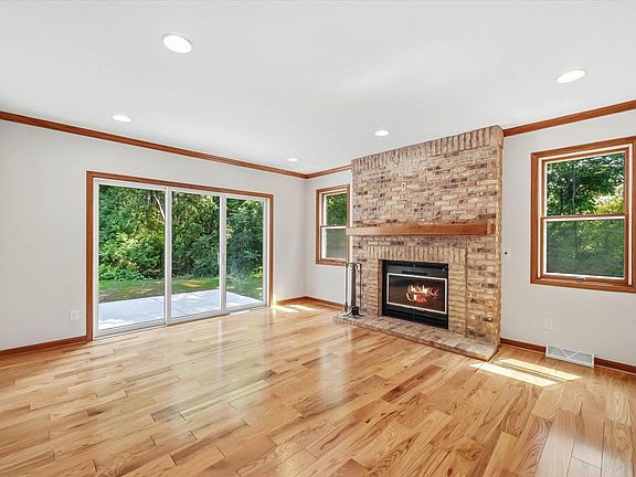 4th image of 546 Beechwood DRIVE