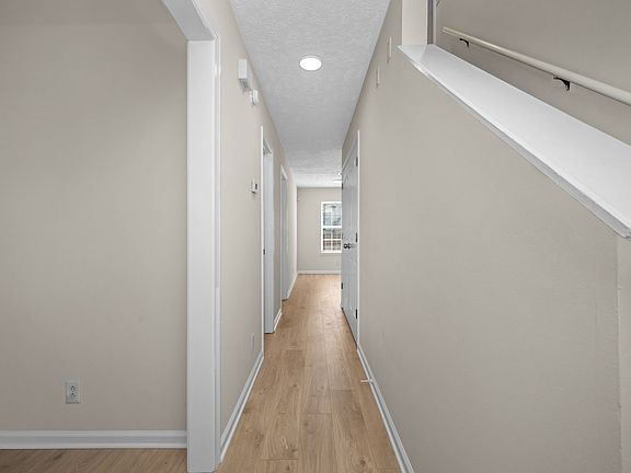 4th image of 2941 Windemere Dr