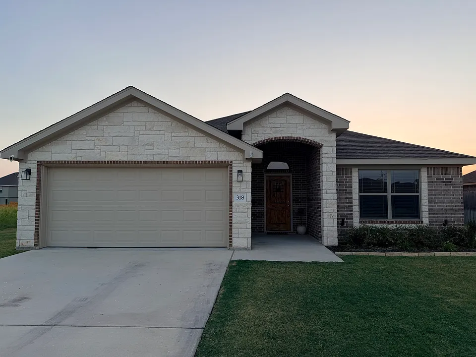 318 Walking Stick Dr