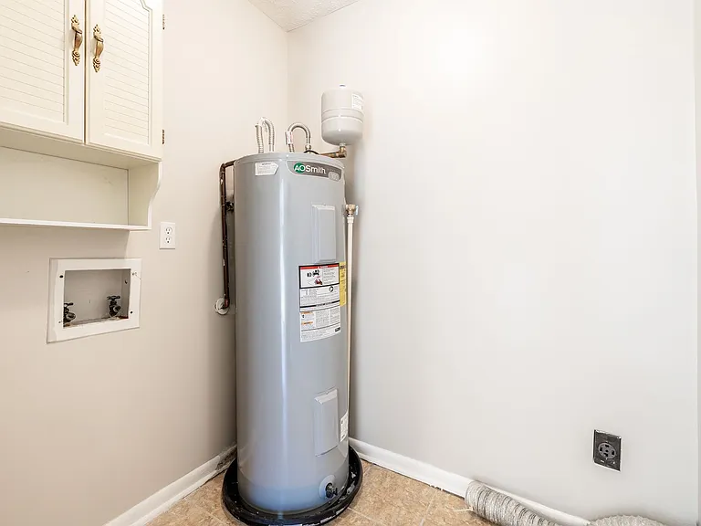 3636 Metric Dr — Photo 23