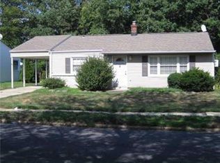 27 Cambridge Rd, Edison, NJ 08817