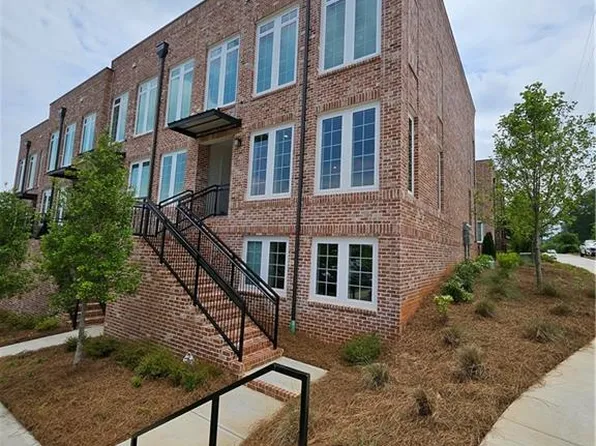 401 Burton Dr, Alpharetta, GA 30009