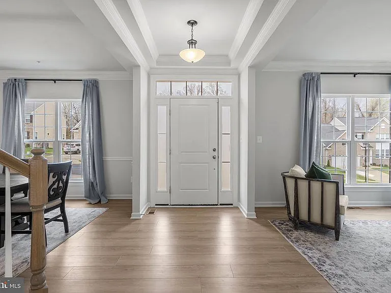 5604 Big Huntingdon Ln — Photo 2