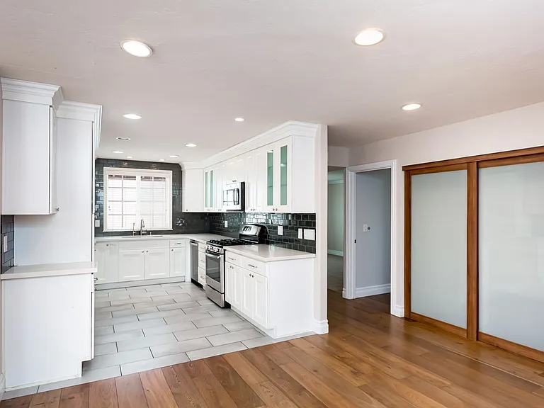 5564 Lone Star Dr — Photo 14