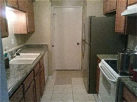1st image of 9700 Leawood Blvd #2/215