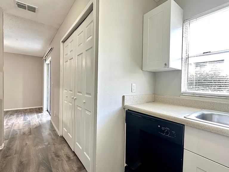 4124 Pershing Pointe Pl #2 — Photo 20