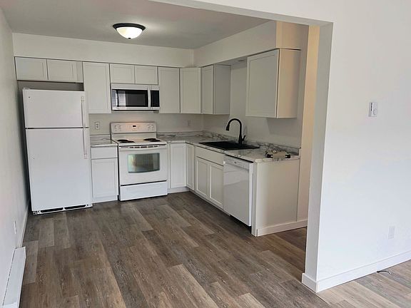 3rd image of 909 Genrich St APT 1