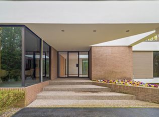 1850 E Valley Rd, Bloomfield Hills, MI 48304