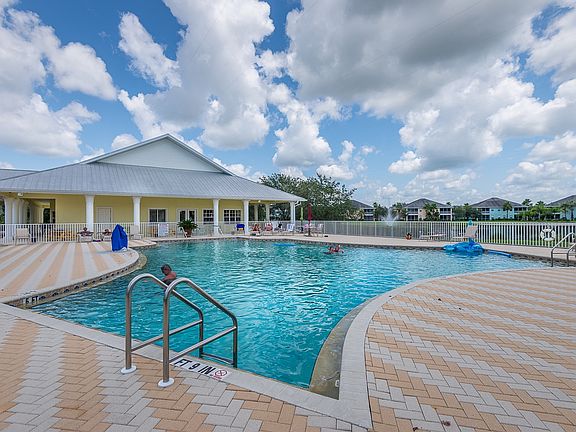 2nd image of 2180 Heron Lake Dr Unit 106