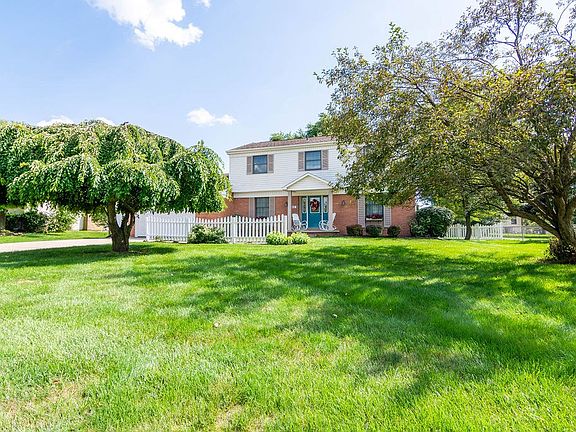 3rd image of 1055 Blois Dr