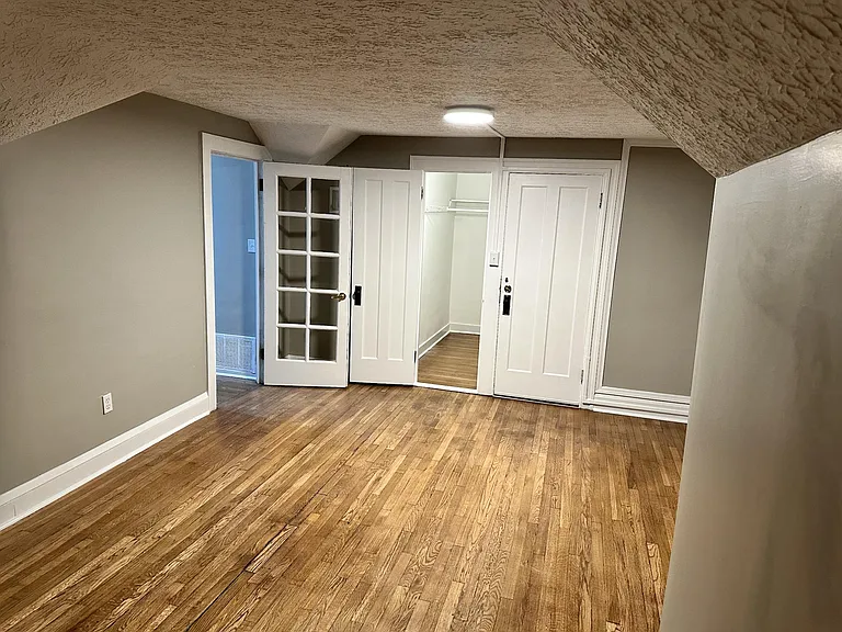9707 Clifton Blvd #3 — Photo 6