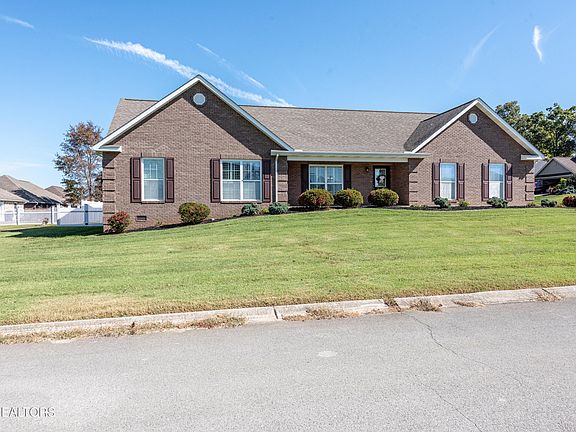 3rd image of 1961 Emma Ln