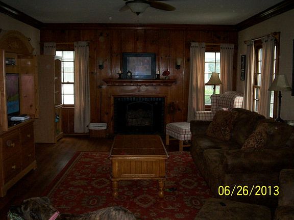 2nd image of 436 W Walnut St