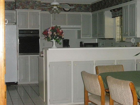 plenty of cabinets & counters