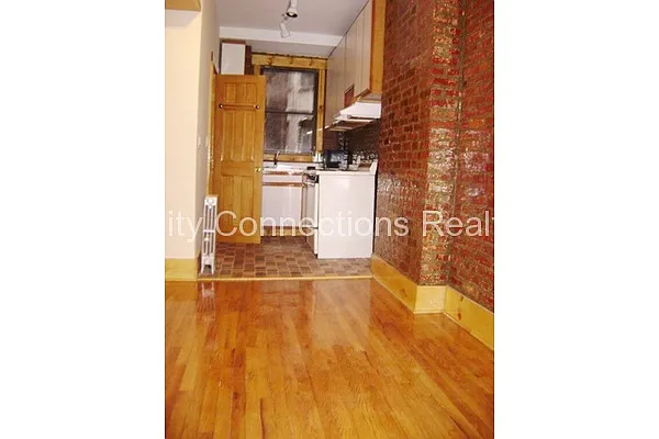 Rented by City Connections Realty | media 24