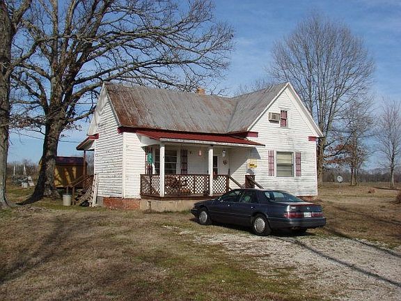 2nd image of 630 Carlos Ln