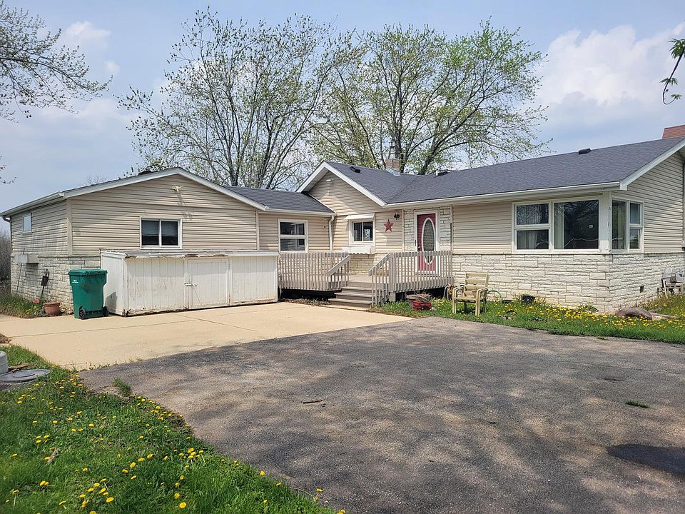1st image of 42678 N Poplar St
